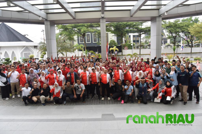 Semarak Kemerdekaan, Pegawai BRK Syariah Peringati HUT RI, Hari Jadi Riau dan 1 Tahun Konversi